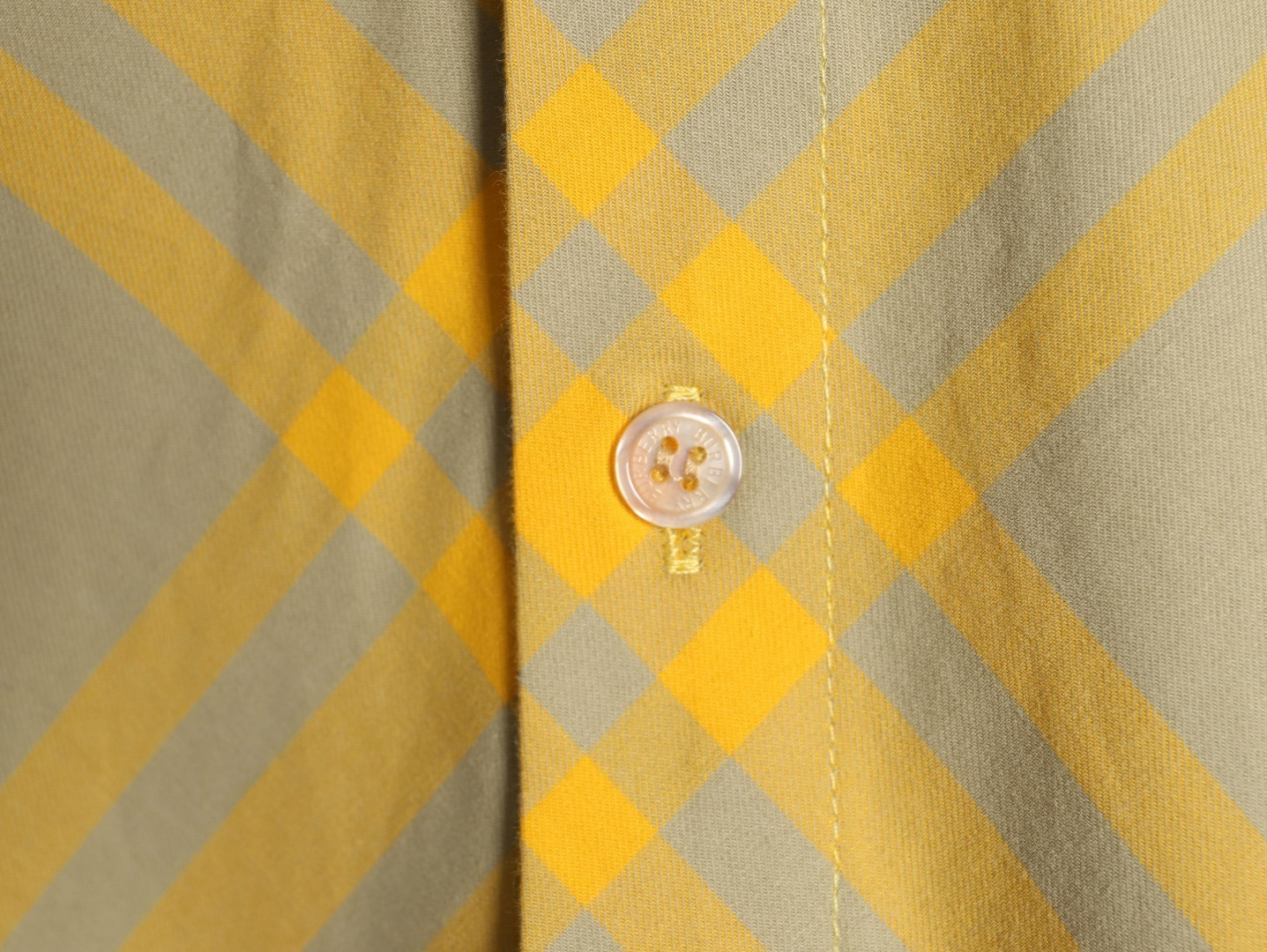 B**rry Long-sleeved Shirts