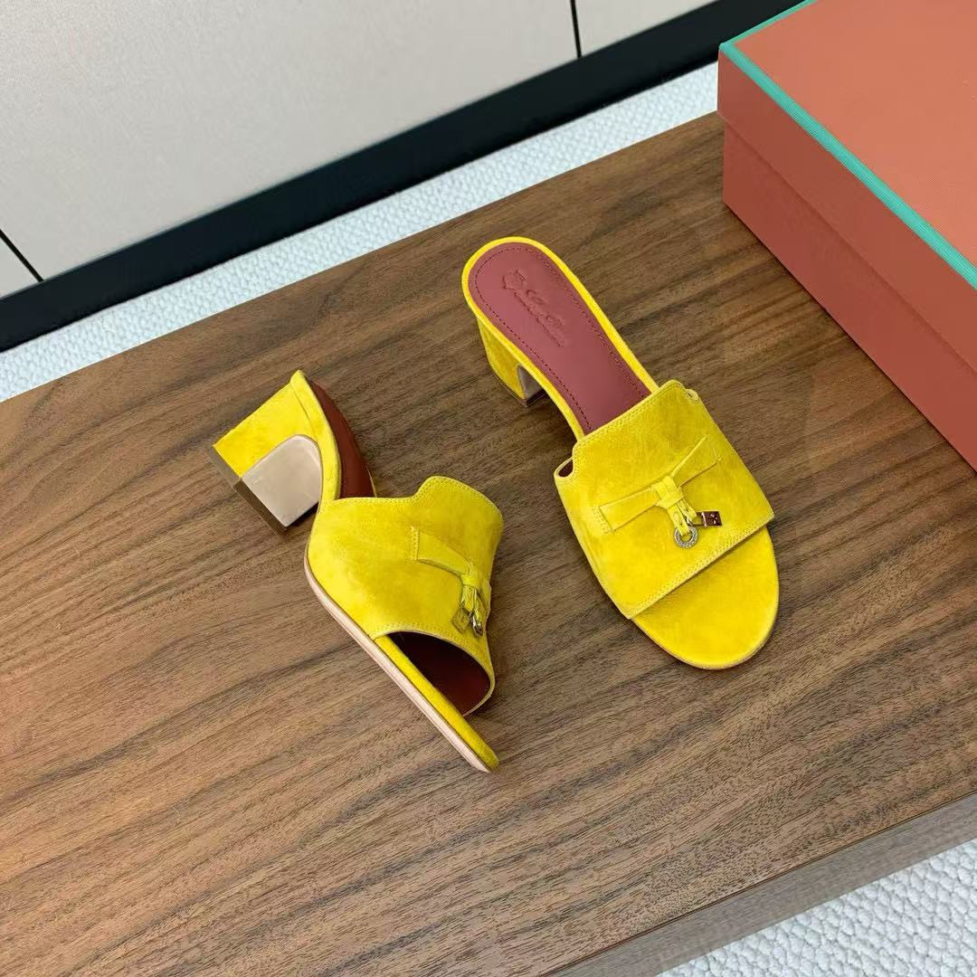 UA L**o p*ana Summer Charms Sandal