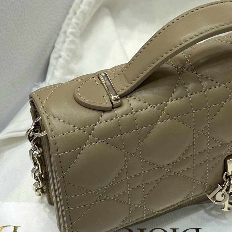 MISS D*0r MINI HANDBAG 21 x 11.5 x 4.5 cm