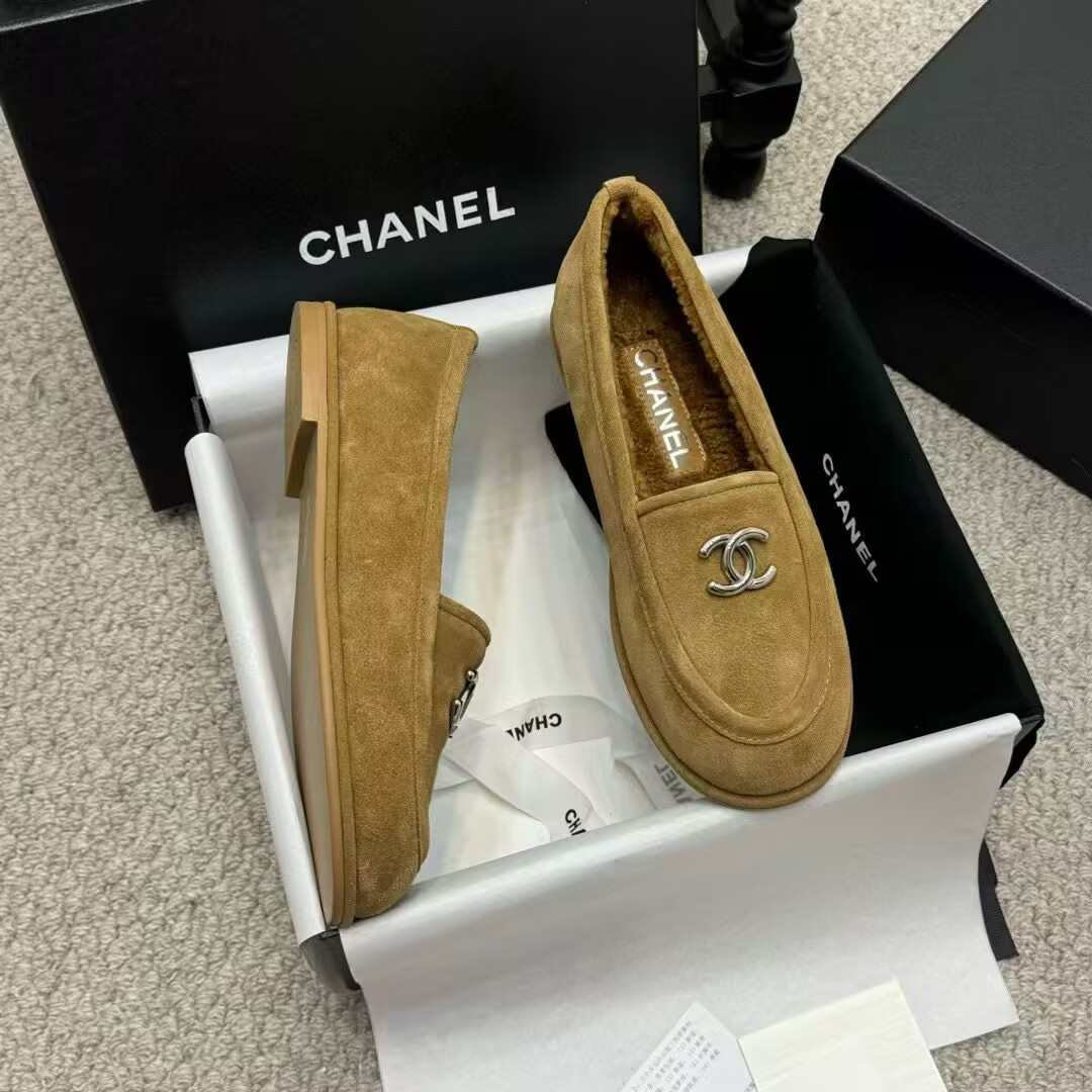 UA Ch*el Loafers