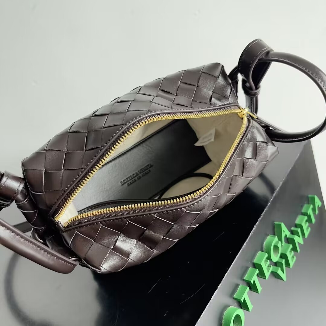 Bo*te*ga Ve*ne*ta Small Loop Cross-Body Bag 17x10x6cm