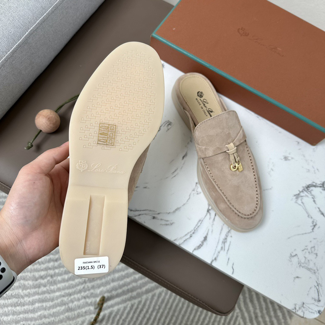 UA L**o p*ana Babouche Charms Walk Loafers