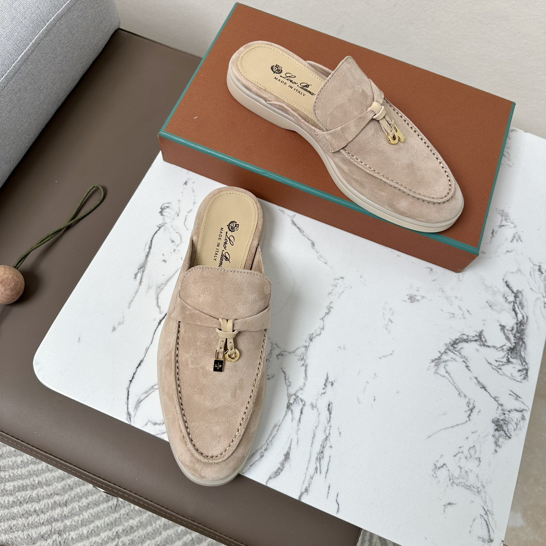 UA L**o p*ana Babouche Charms Walk Loafers