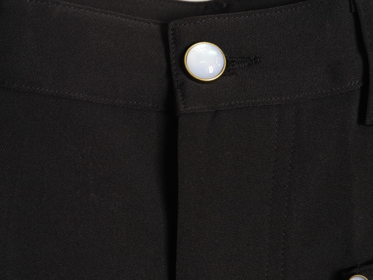 L0*is V*t0n LV Pants