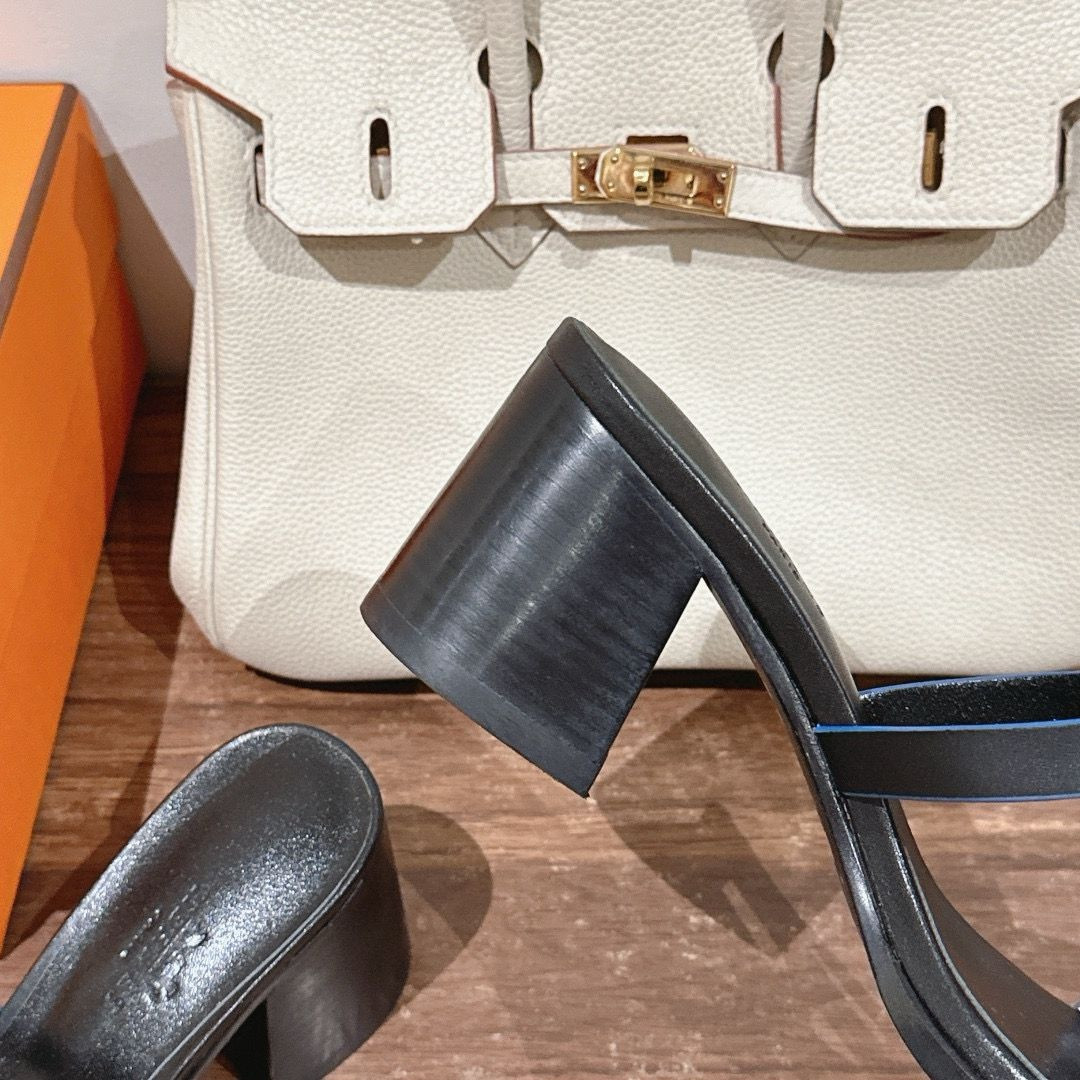 UA H**mes Izzy 60 Sandals