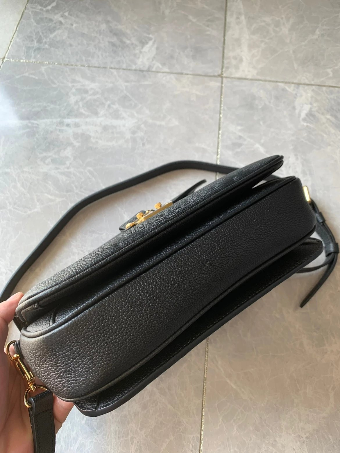 LV POCHETTE METIS M59211