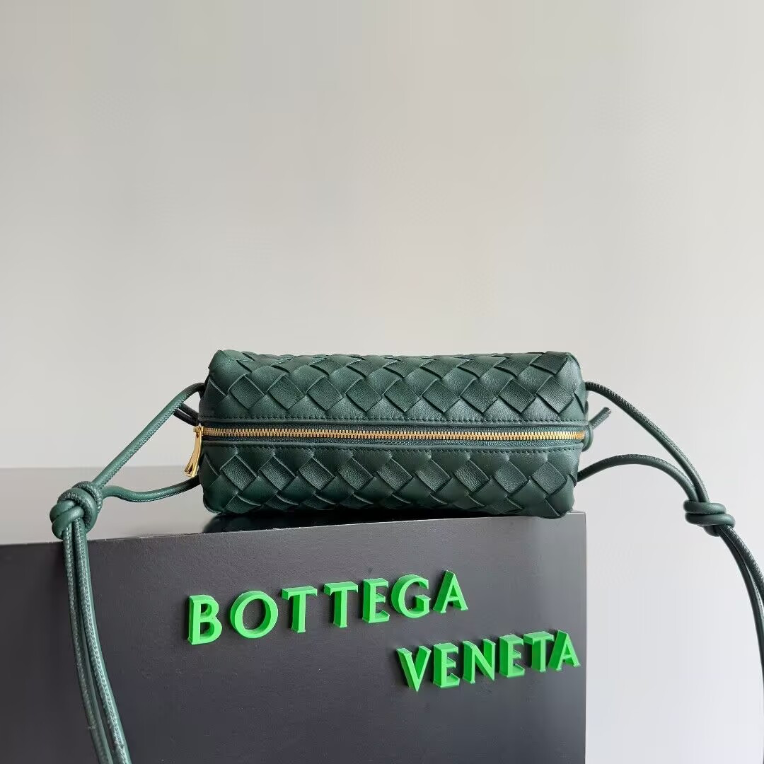 Bo*te*ga Ve*ne*ta Medium Loop Cross-Body Bag 22x15x8cm