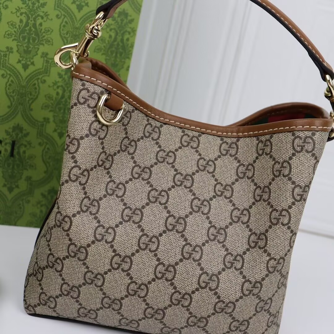 G*u*i GG Emblem Small Bucket Bag 19x18x11cm