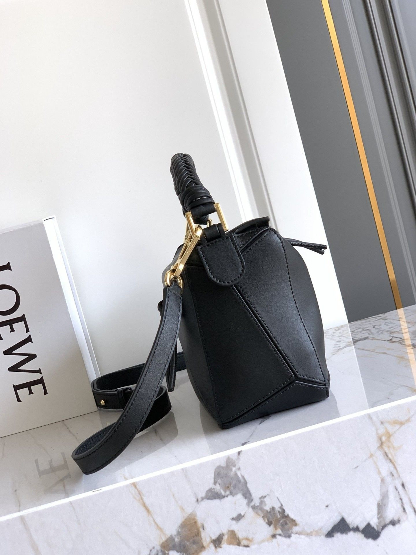 L0ew* Small Puzzle bag in smooth calfskin 16.5x24x10.5cm