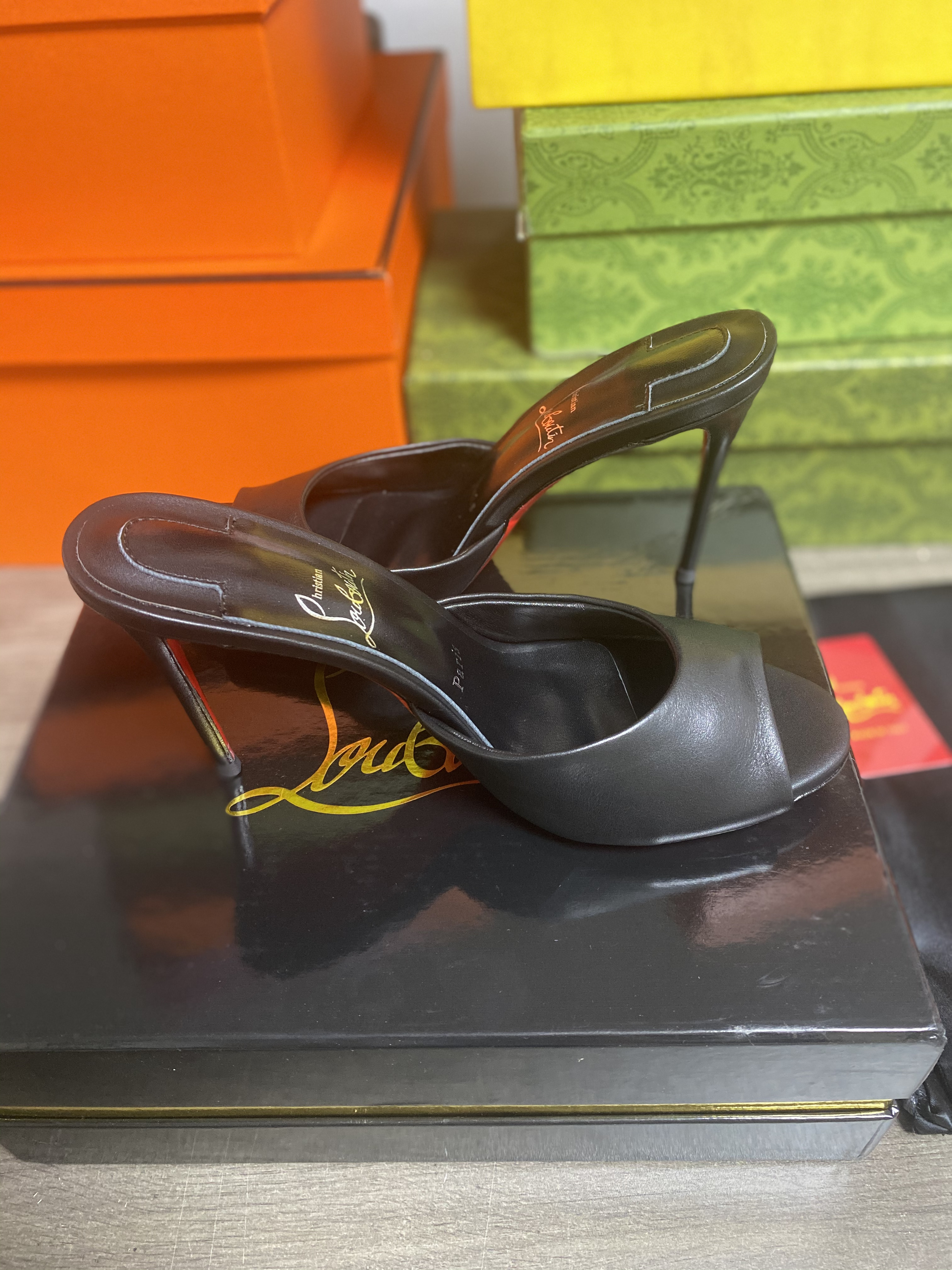 UA Ch**an Louboutin Me Dolly 100 Calfskin Leather Mules