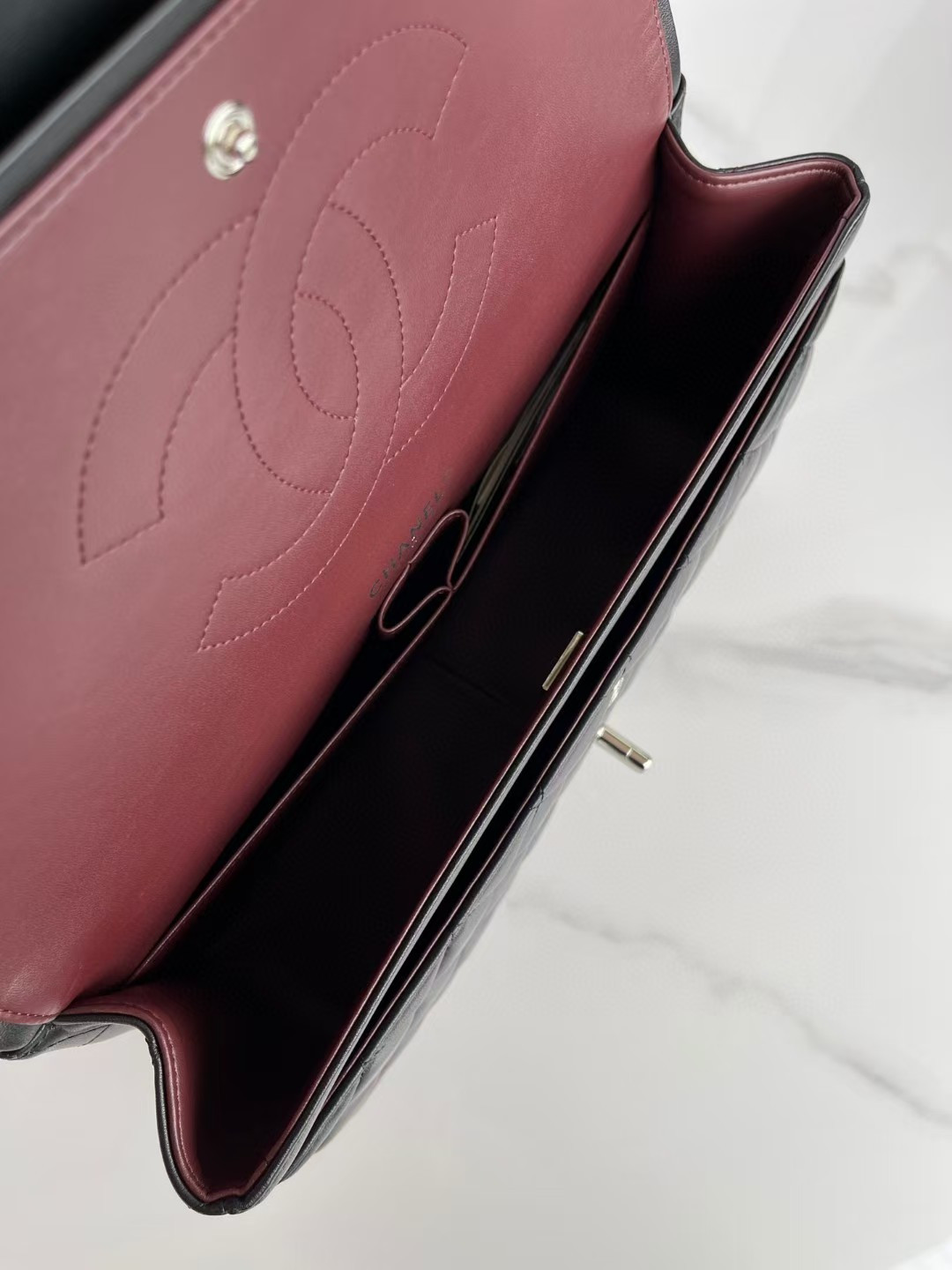 Ch*el Classic Flap Jumbo 30cm CF shiny black 19.5×30×10cm