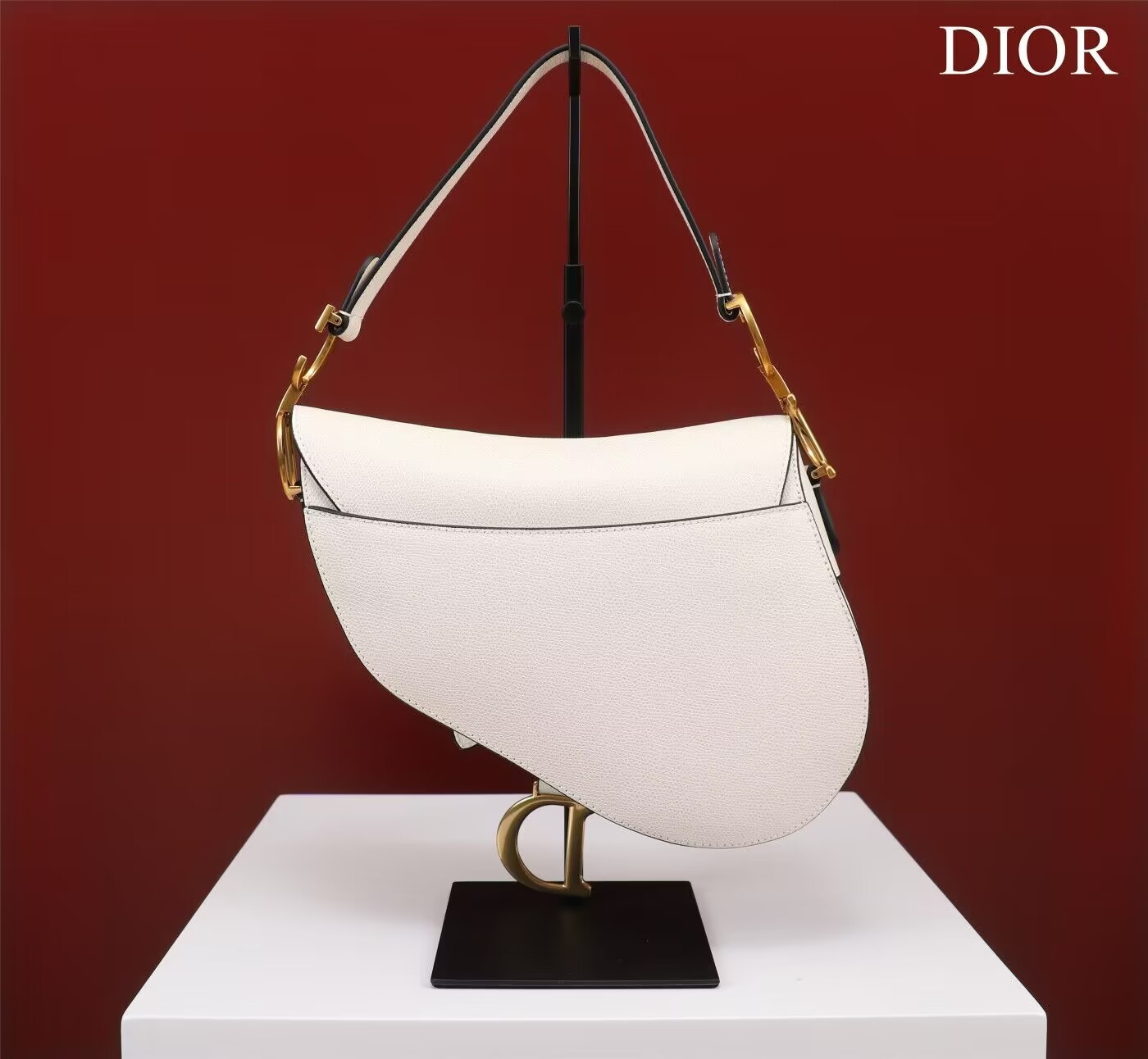 D*0r MINI SADDLE BAG WITH STRAP Grained Calfskin 19 x 16 x 5 cm
