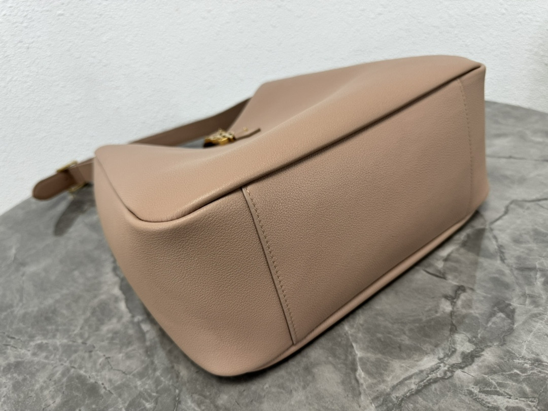 Y*L LE 5 À 7 30 X 31 X 13 CM