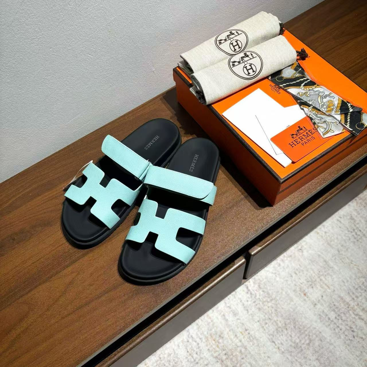 UA Hermès Chypre Sandal