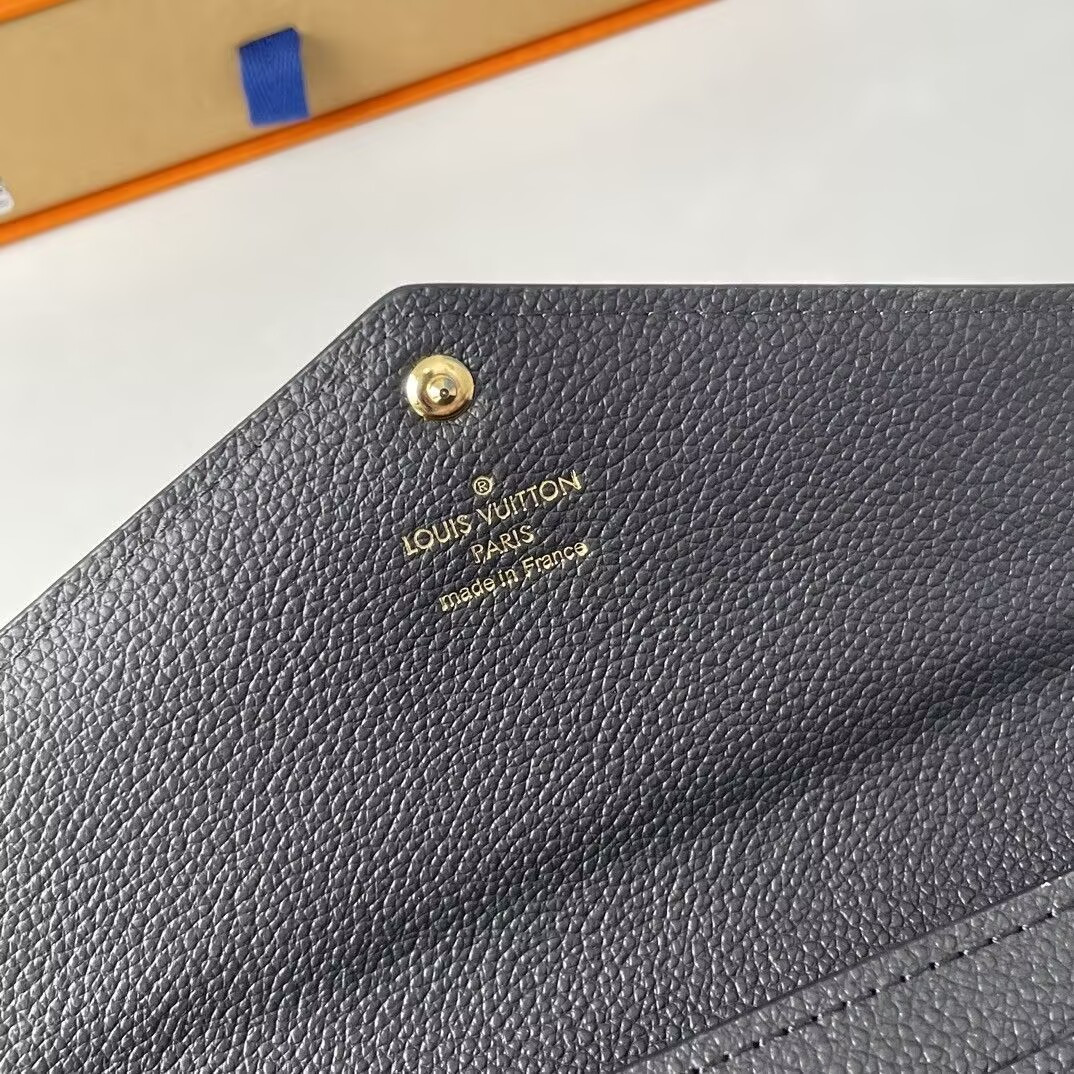 LV Sarah Wallet M82257 19x10.5x2cm