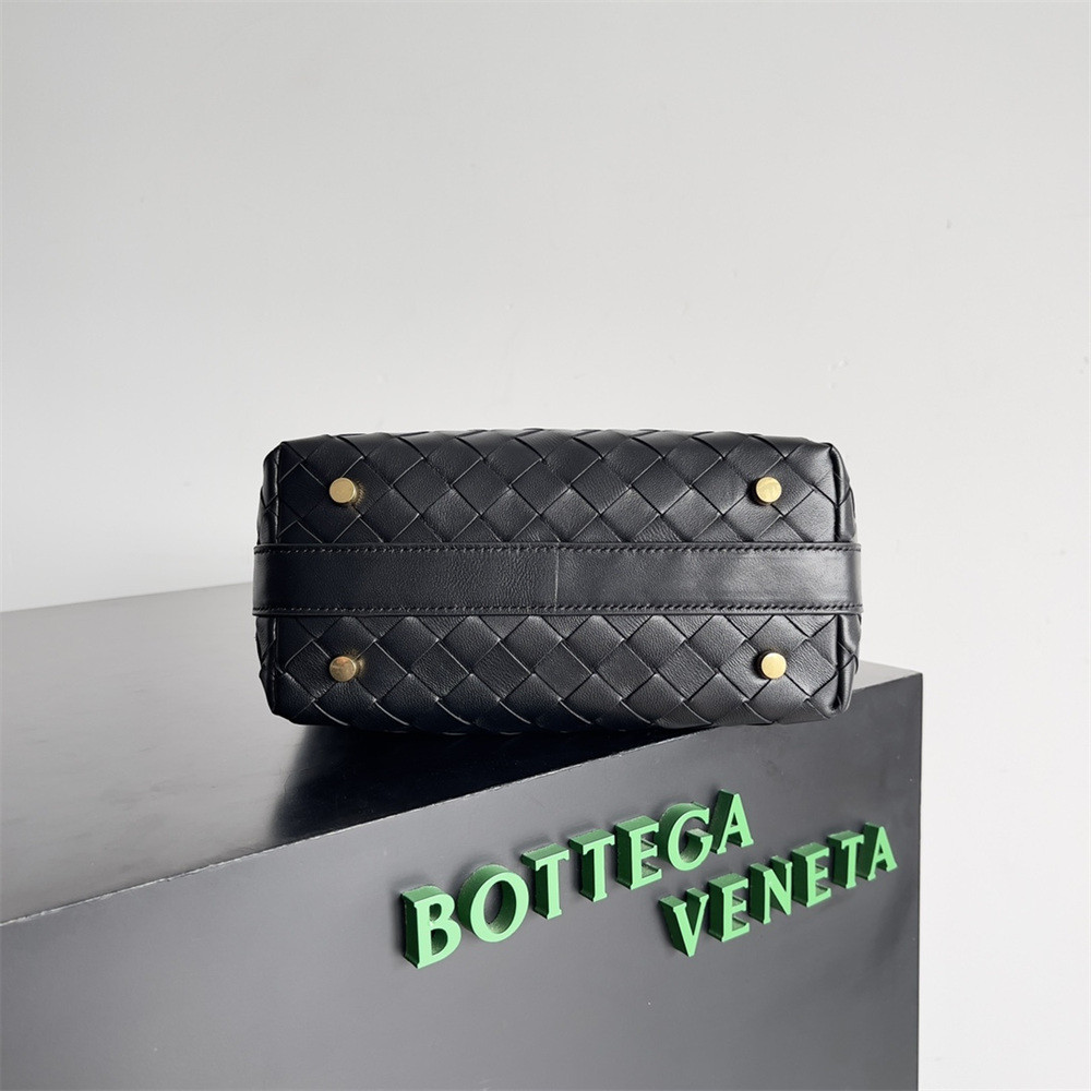 Bo*te*ga Ve*ne*ta Mini Wallace 22x13x9cm