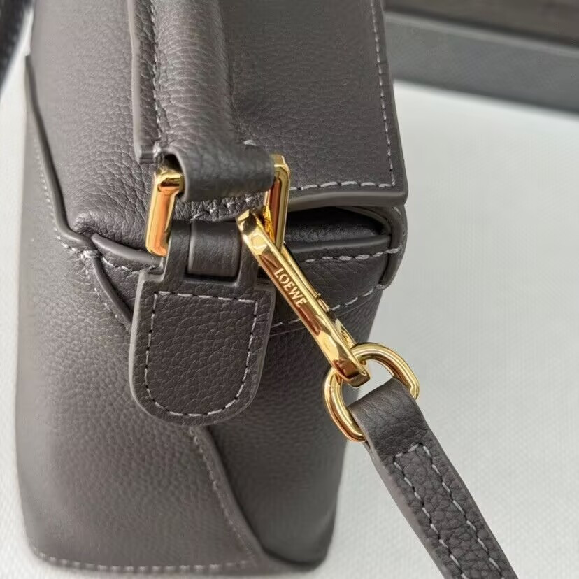 L0ew* Mini Puzzle bag in classic calfskin 18x12.5x8cm