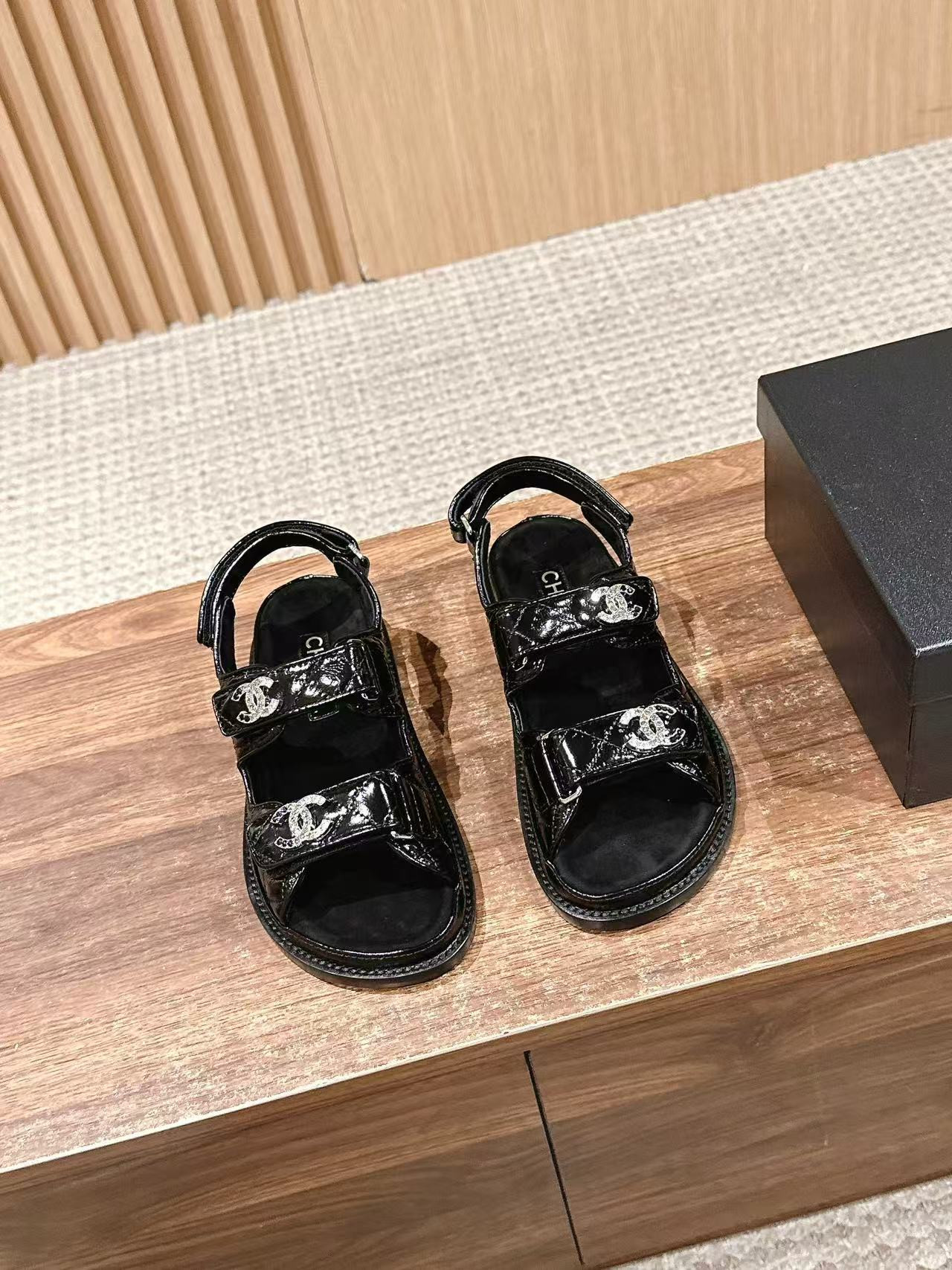 UA Ch*el Slides