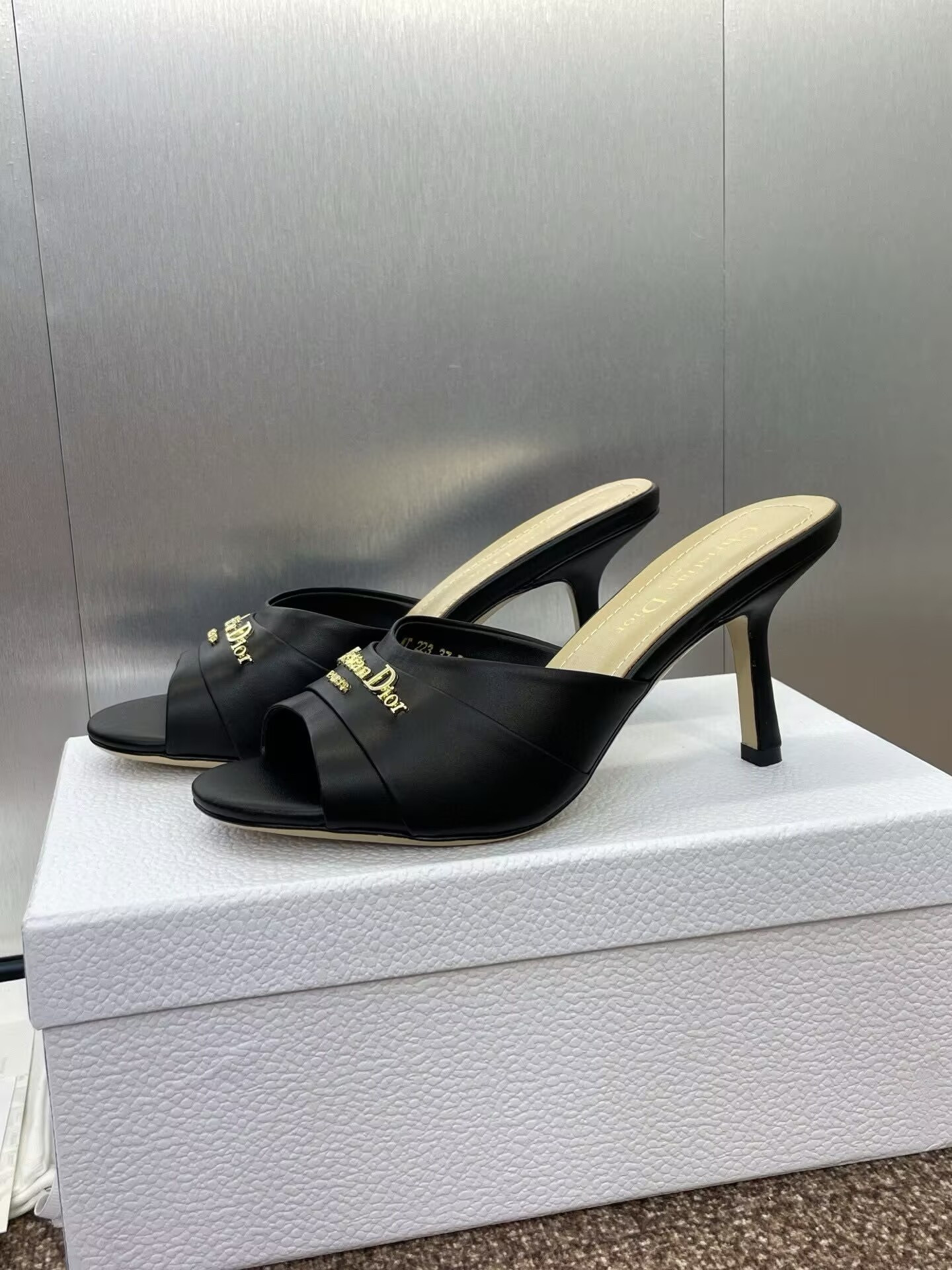 UA D*0r Heeled Slide