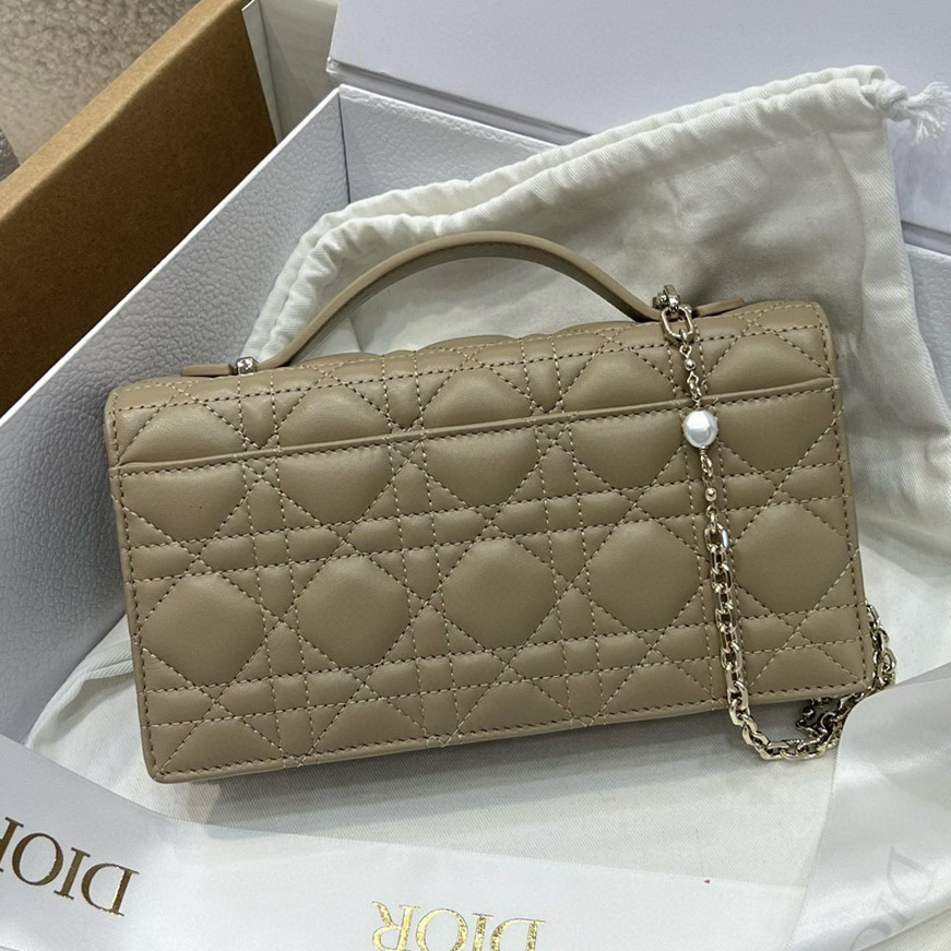 MISS D*0r MINI HANDBAG 21 x 11.5 x 4.5 cm