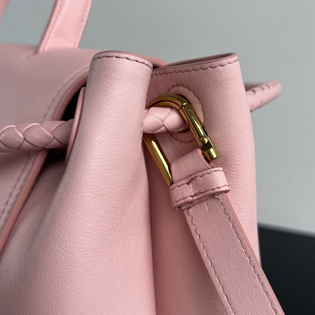 Bo*te*ga Ve*ne*ta Large Ciao Ciao 32x41.5x14.5cm