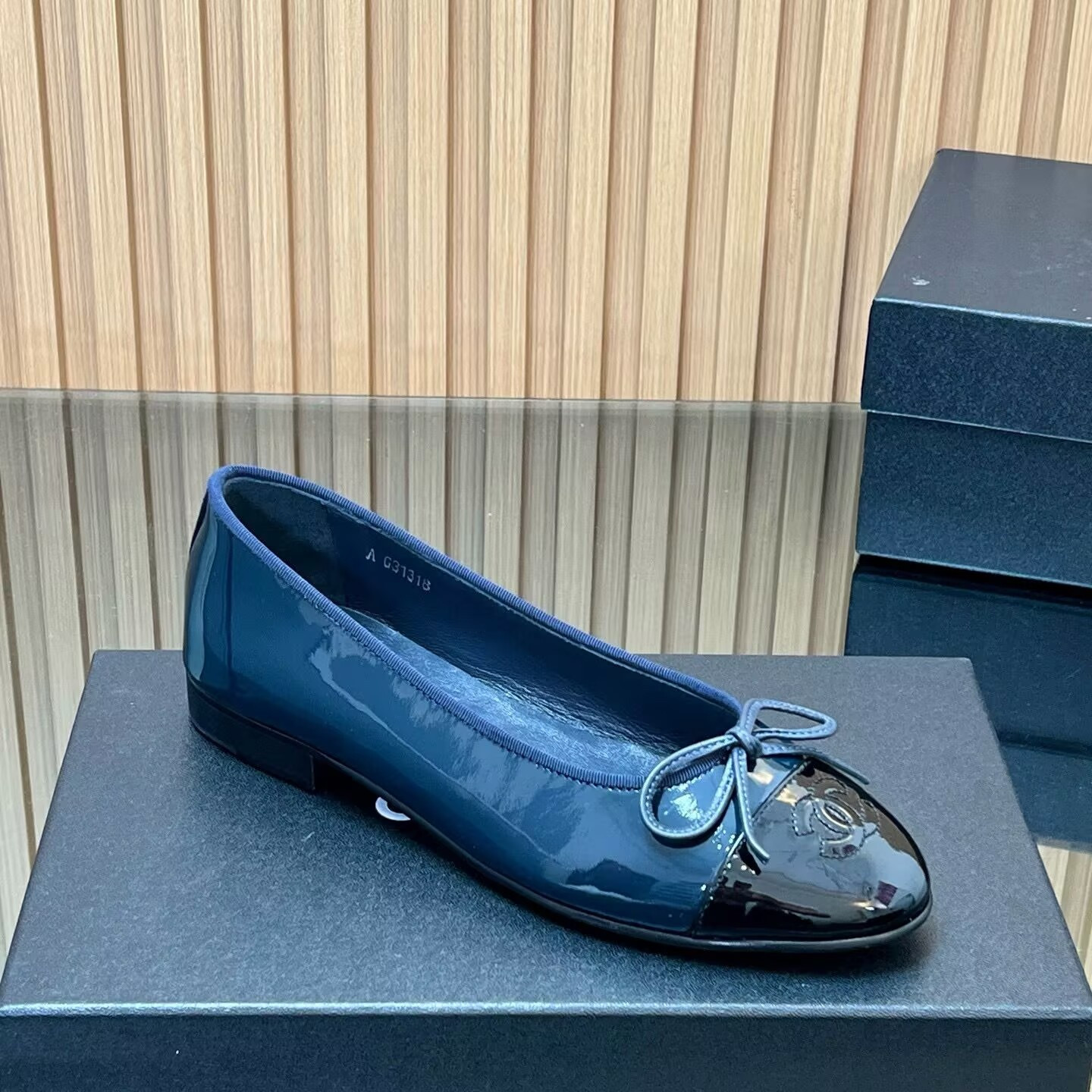 UA Ch*el Ballet flats