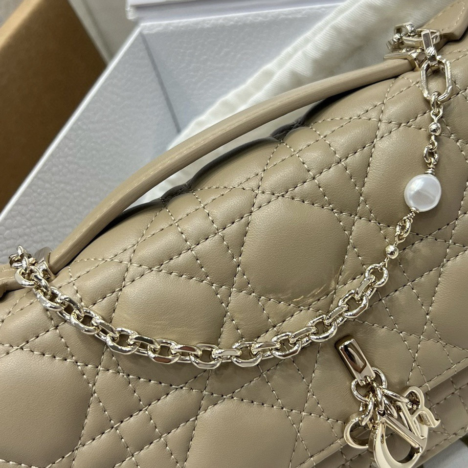 MISS D*0r MINI HANDBAG 21 x 11.5 x 4.5 cm