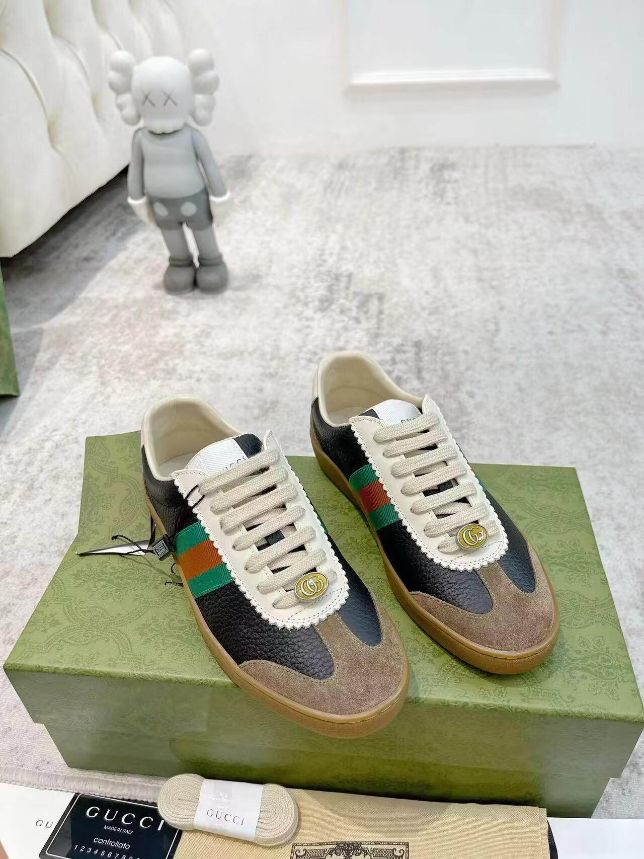 UA G*u*i G74 Web Sneaker