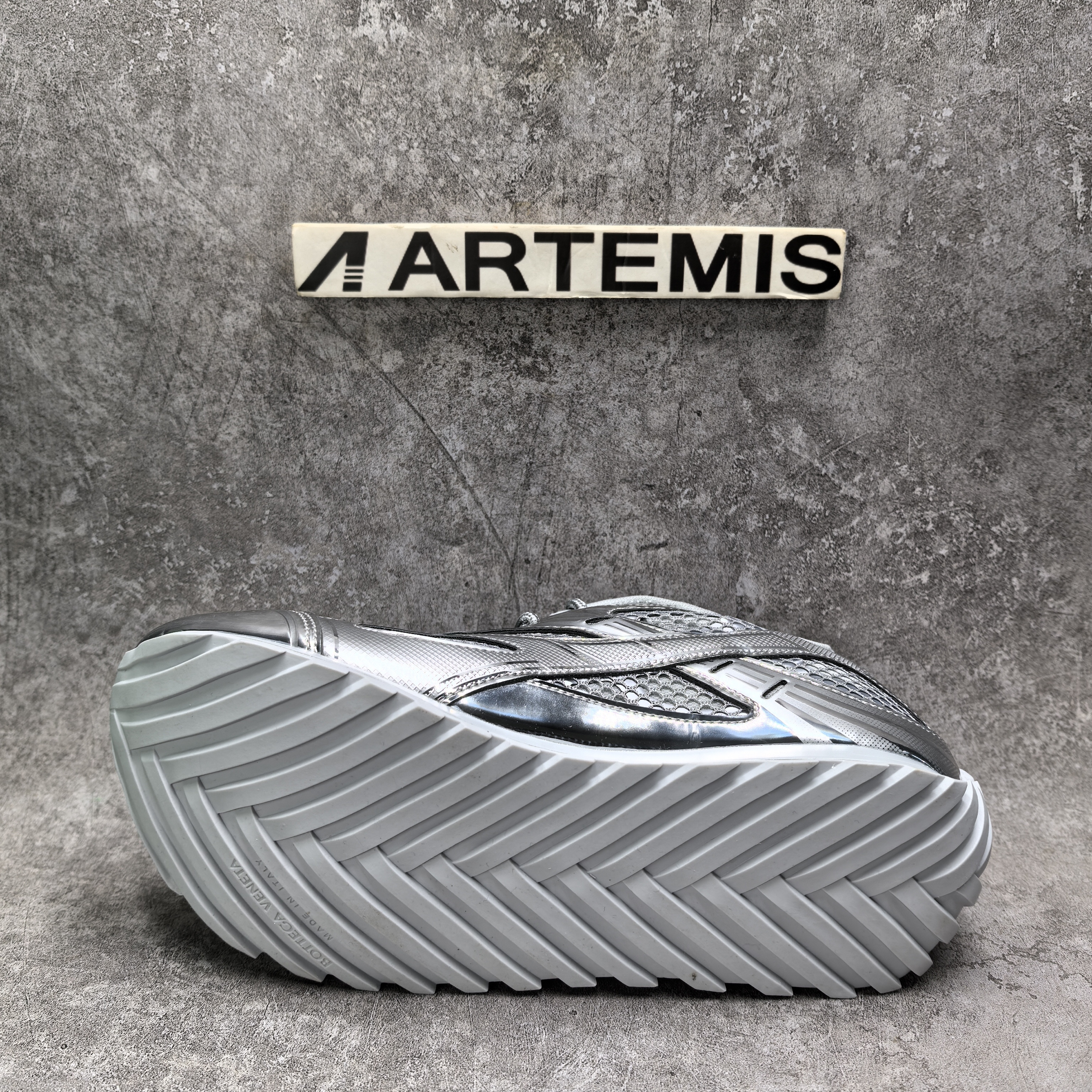 UA Bo*te*ga Ve*ne*ta Orbit Sneaker