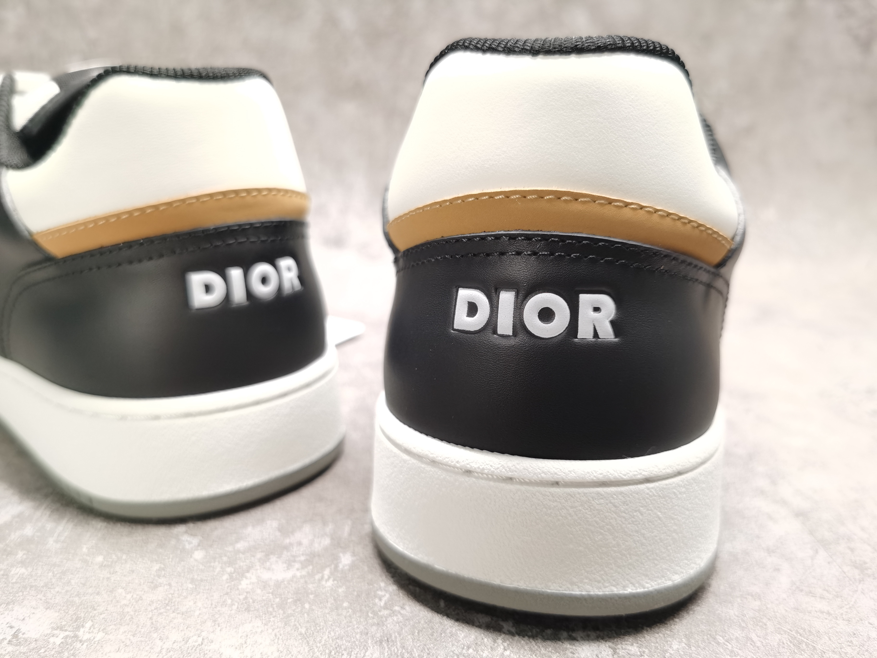 UA D*0r B27 Sneaker