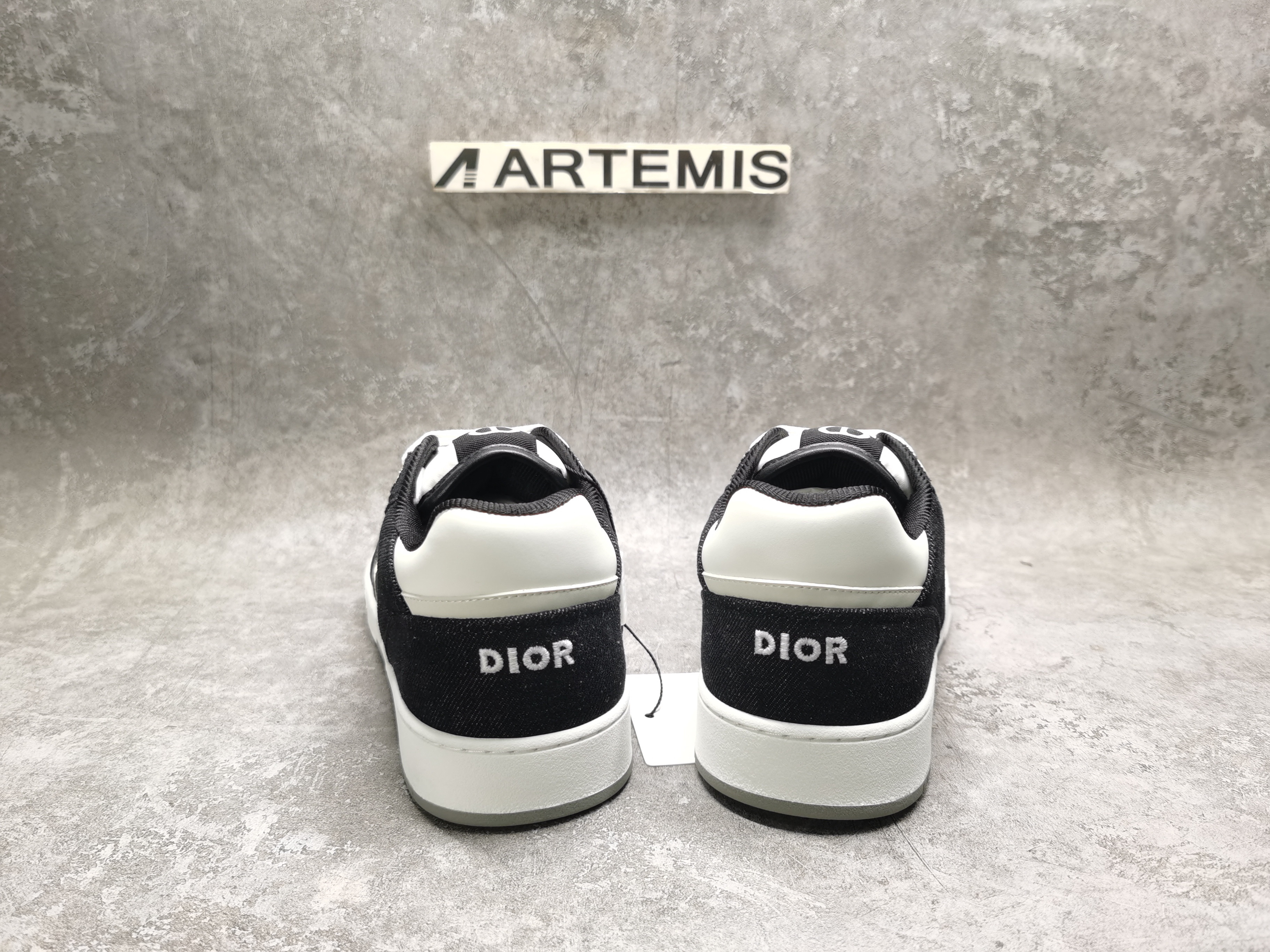 UA D*0r B27 Sneaker