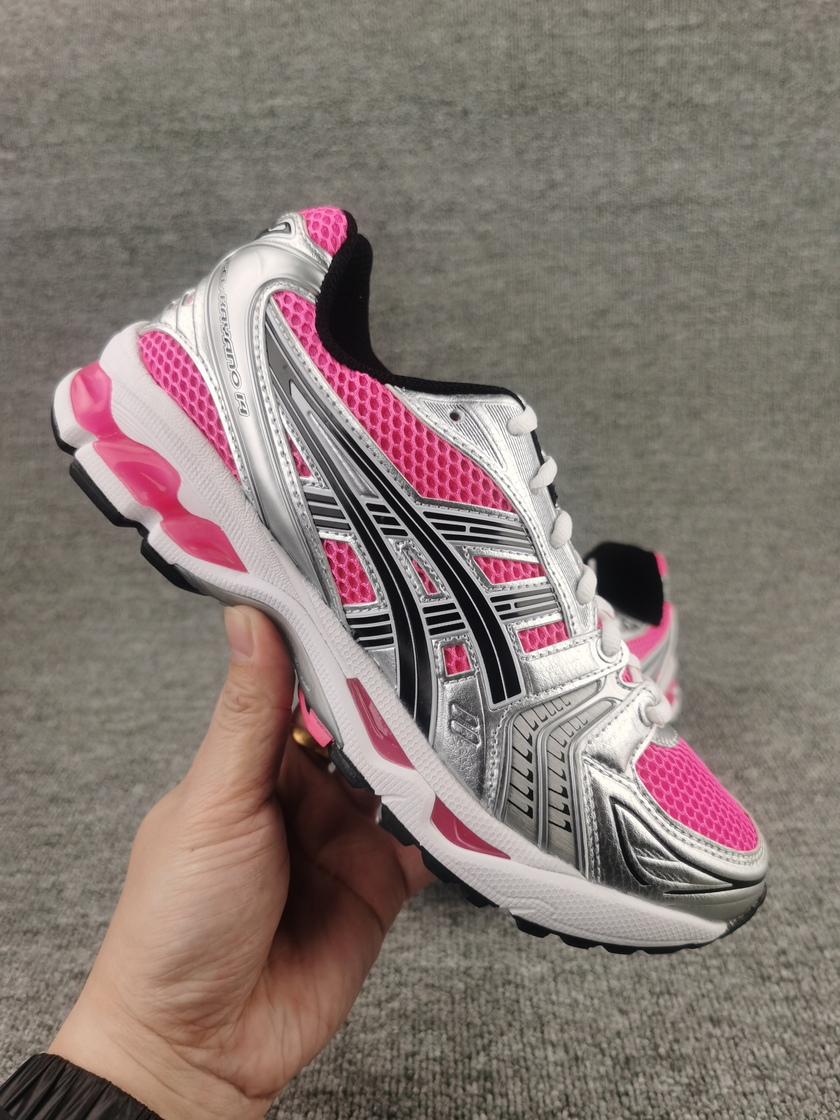 UA As*ic*s gel-kayano 14