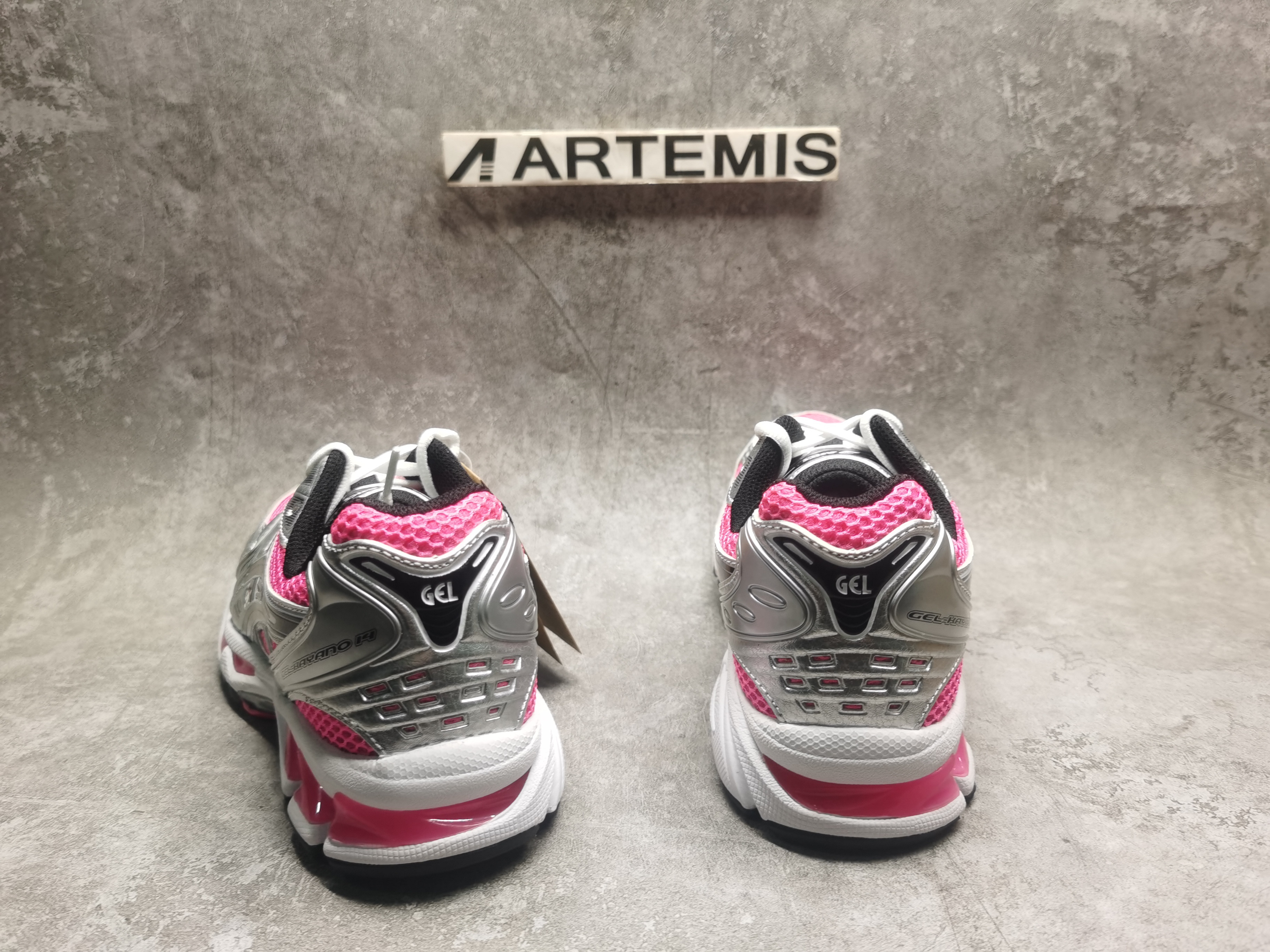 UA As*ic*s gel-kayano 14