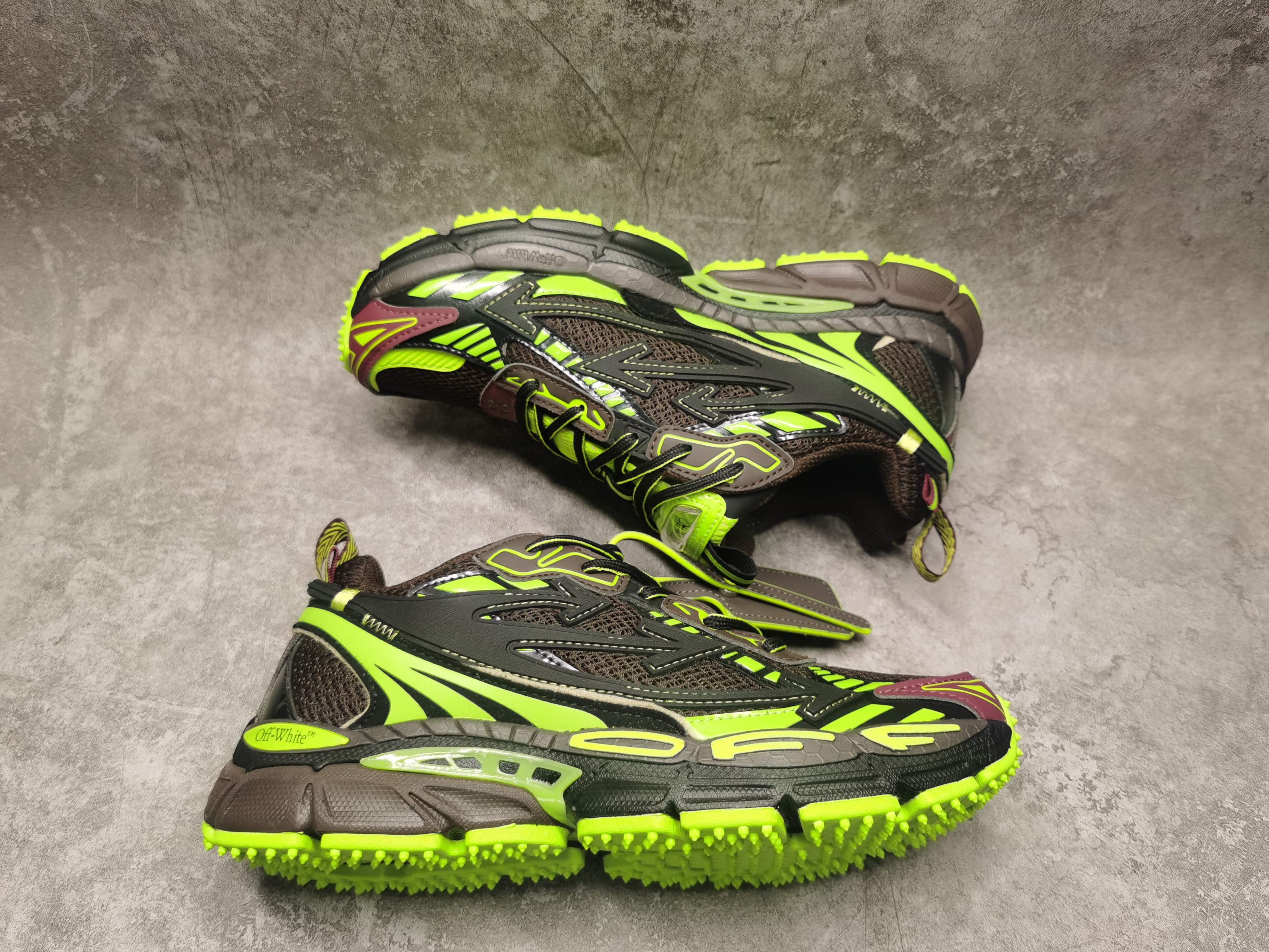 UA Off-White "BE RIGHT BACK"