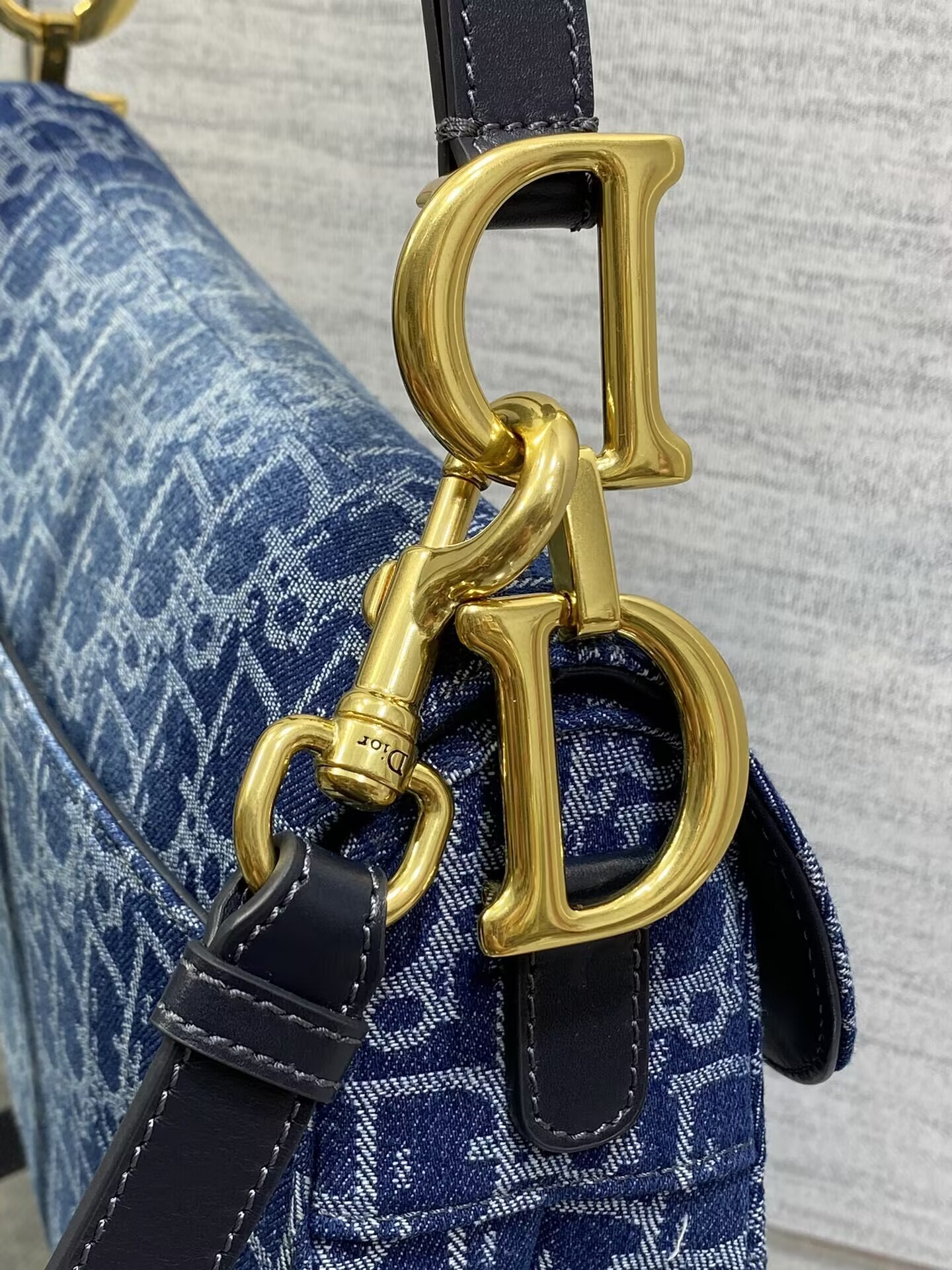 D*0r Saddle Bag with Strap Blue Denim D*0r Oblique Jacquard 25.5 x 20 x 6.5 cm