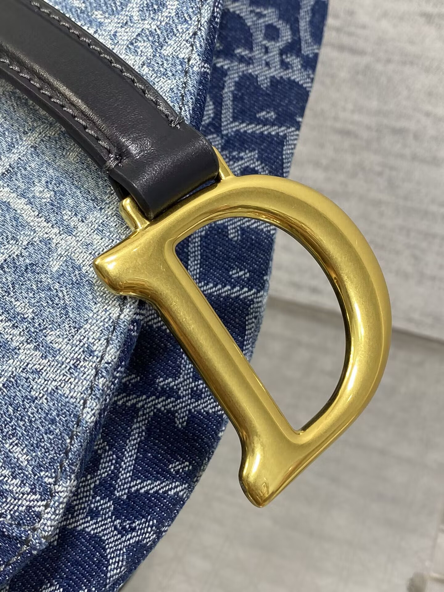 D*0r Saddle Bag with Strap Blue Denim D*0r Oblique Jacquard 25.5 x 20 x 6.5 cm