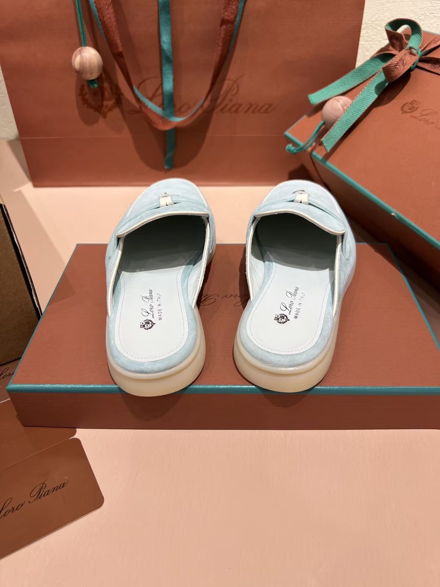 UA L**o p*ana Babouche Charms Walk Loafers