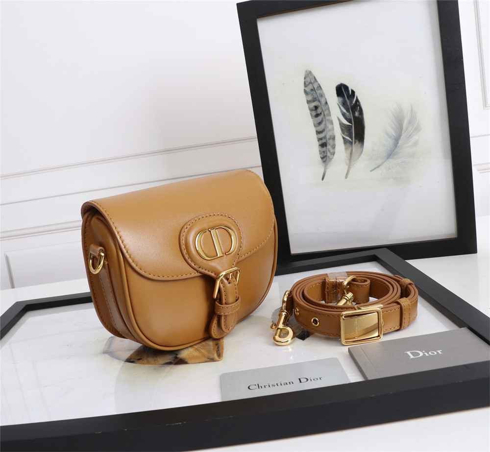 MEDIUM D*0r BOBBY BAG Camel Box Calfskin