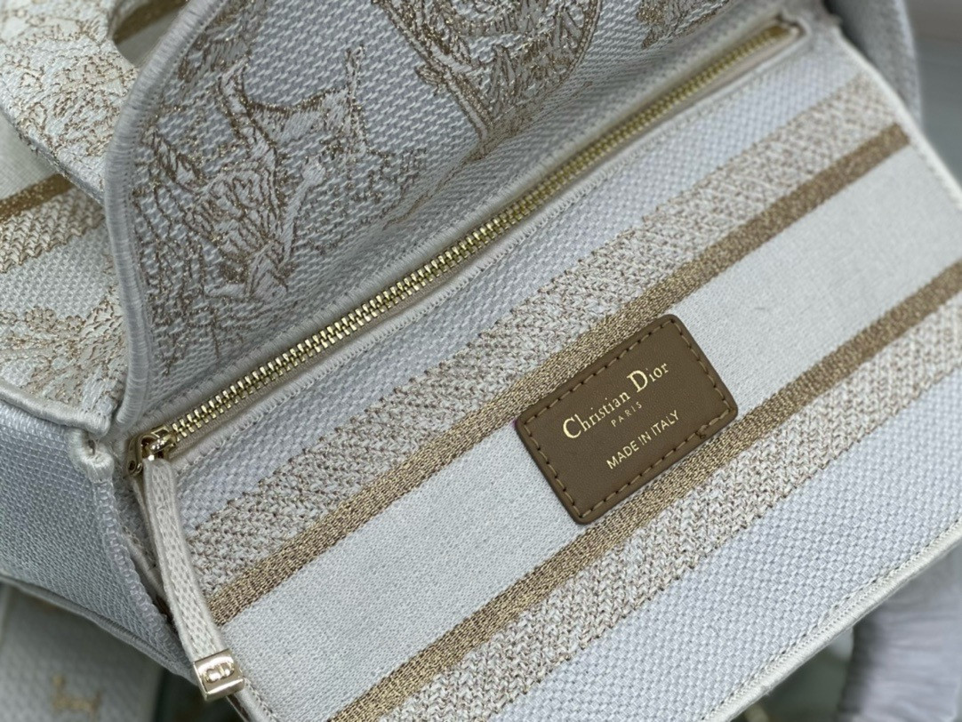 MEDIUM D*0r LADY D-LITE BAG 24 x 20 x 11 cm