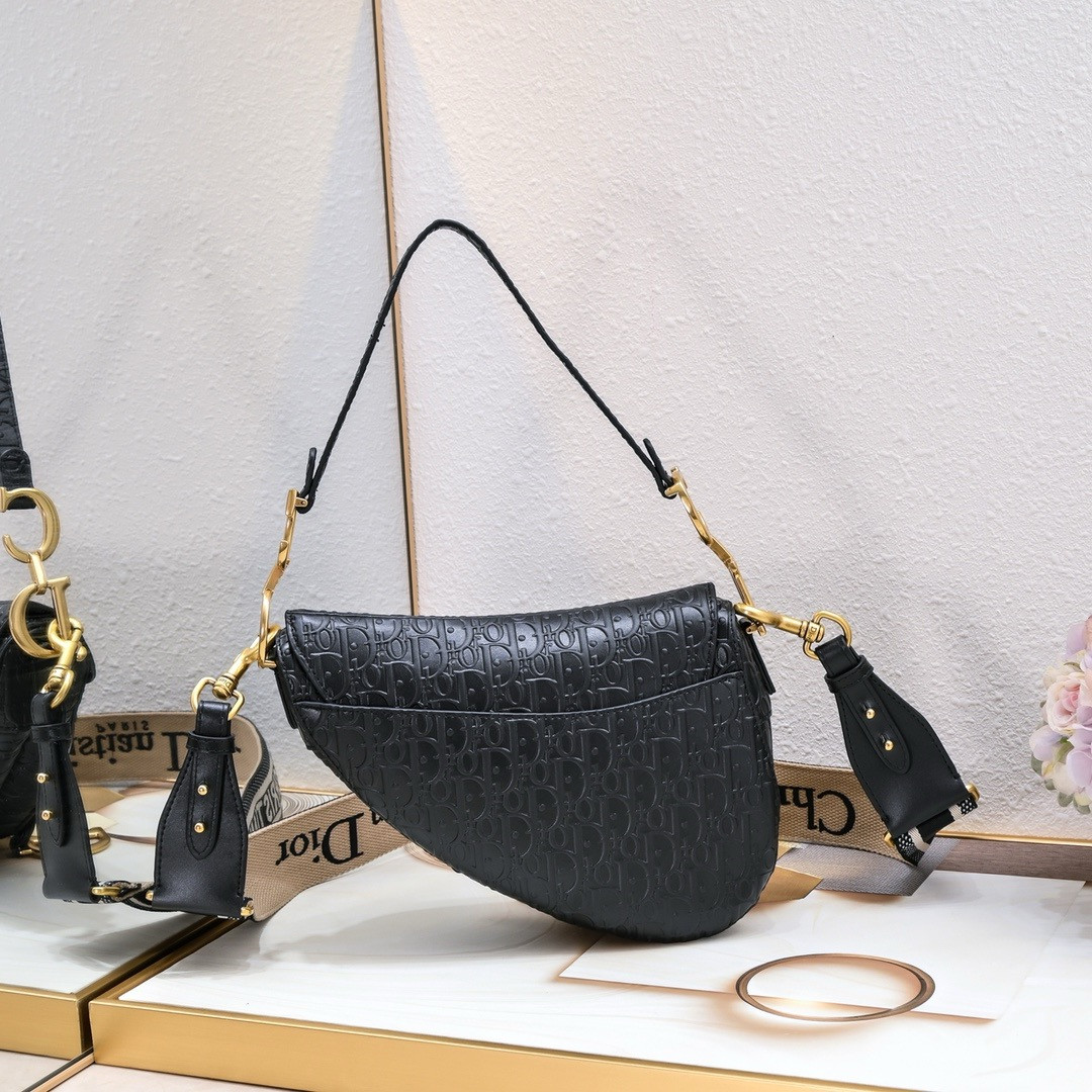 D*0r SADDLE BAG WITH STRAP Black Oblique Embossed Calfskin 25.5x20x6.5cm