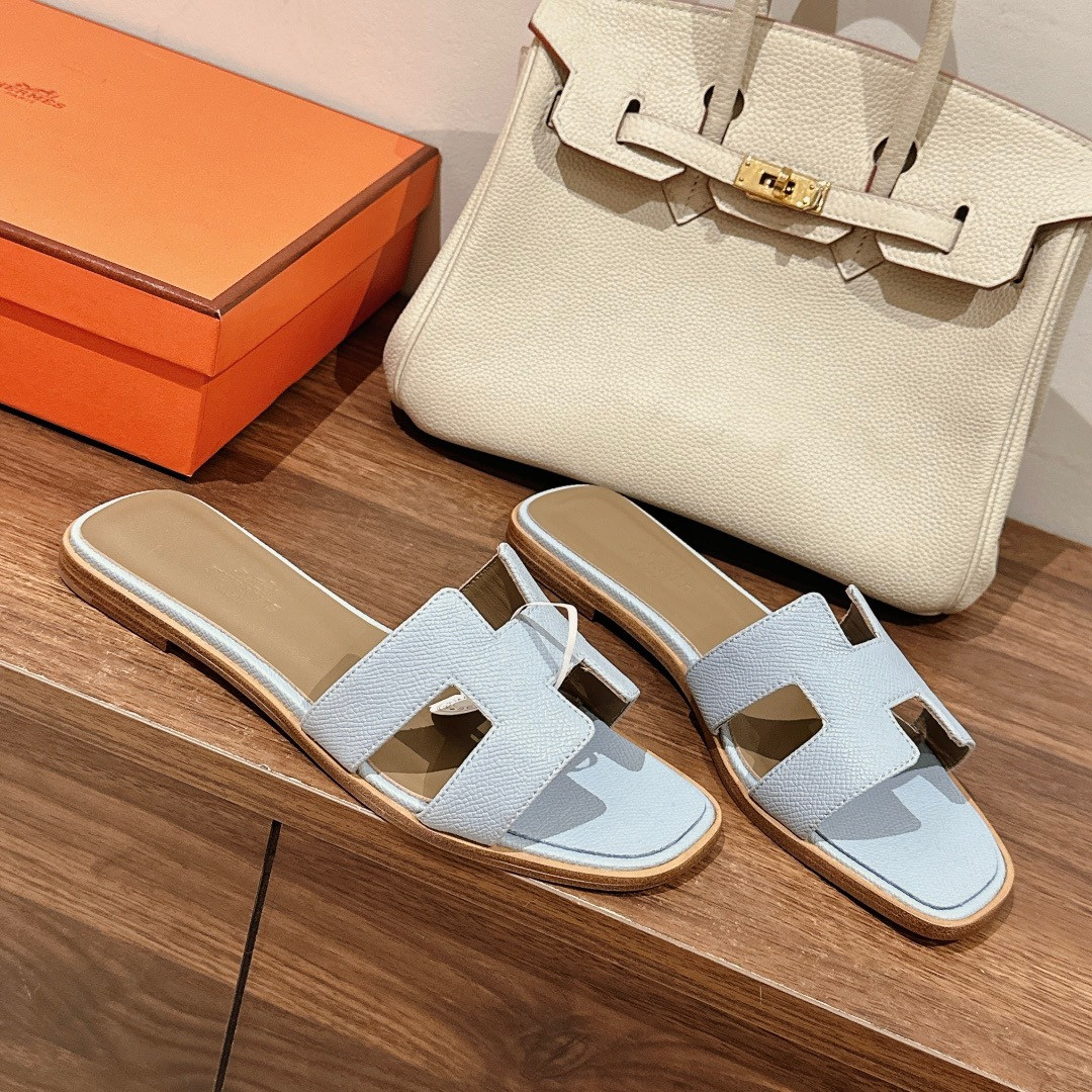 UA Hermès Oran sandal