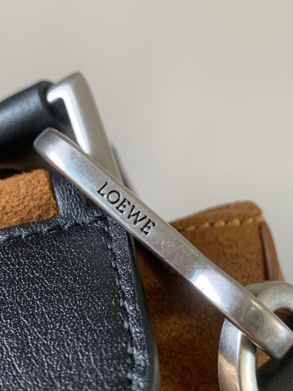 L0ew* Puzzle Edge 36.5 X 23 X 19 CM