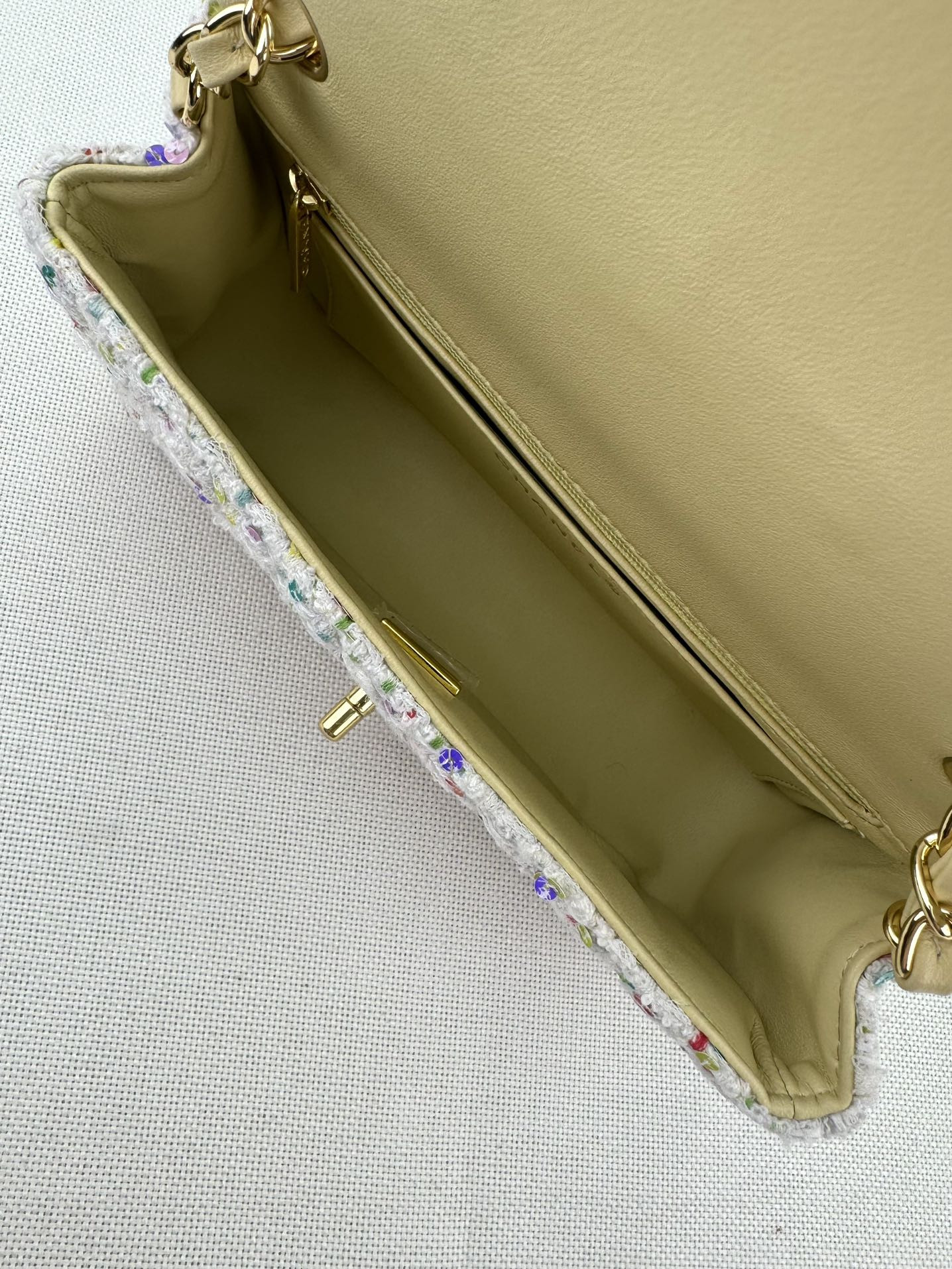 Ch*el MINI CLASSIC 11.12 HANDBAG 20 12 × 20 × 6 cm