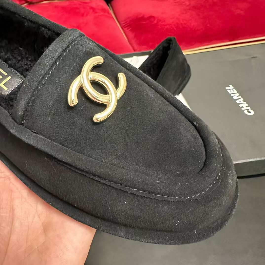 UA Ch*el Loafers