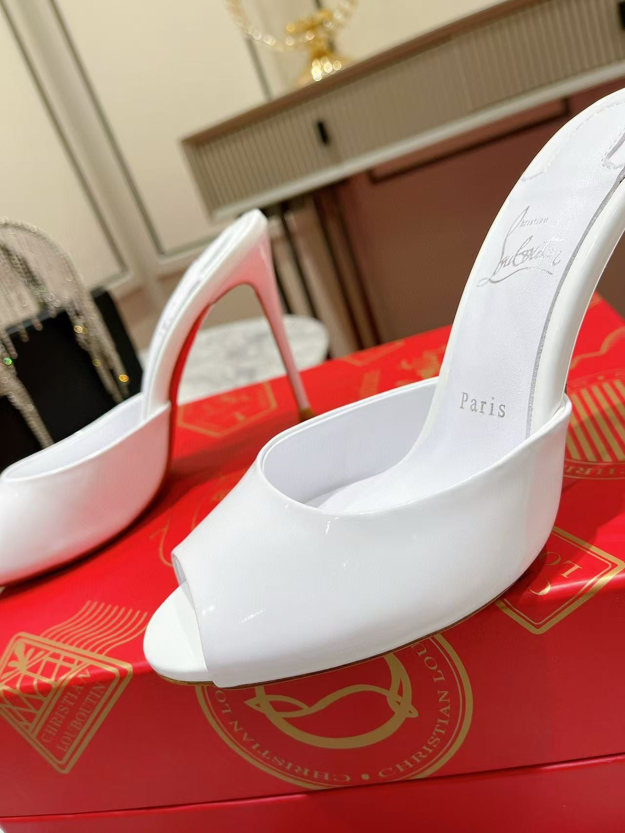 UA Ch**an Louboutin Bridal Me Dolly 100 Patent Leather Mules