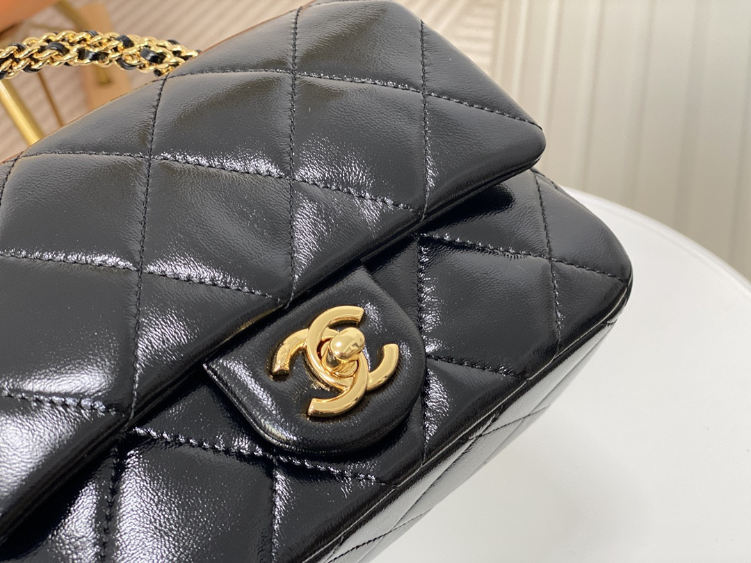 Ch*el WALLET ON CHAIN 19x13x7cm