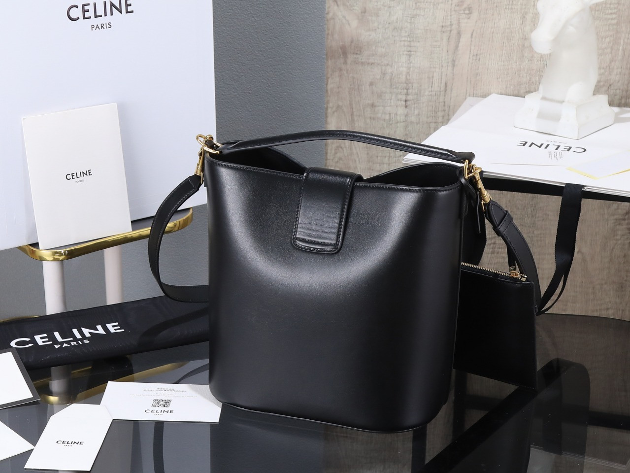 Ce**e L0*ise 23.5x24x16cm