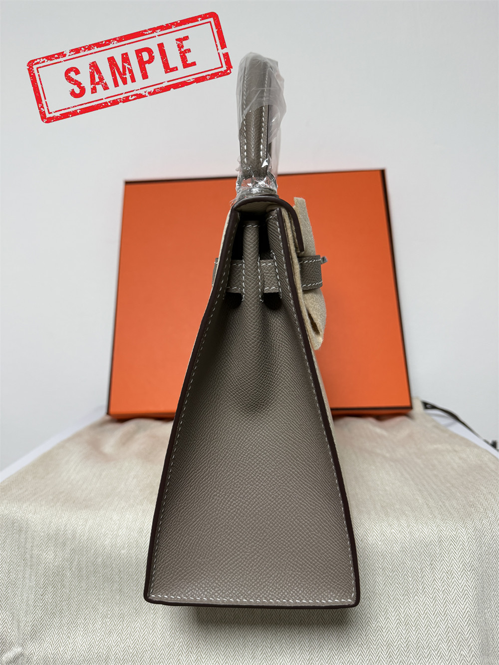 H**mes Kelly 28cm (15-20 days for customization)