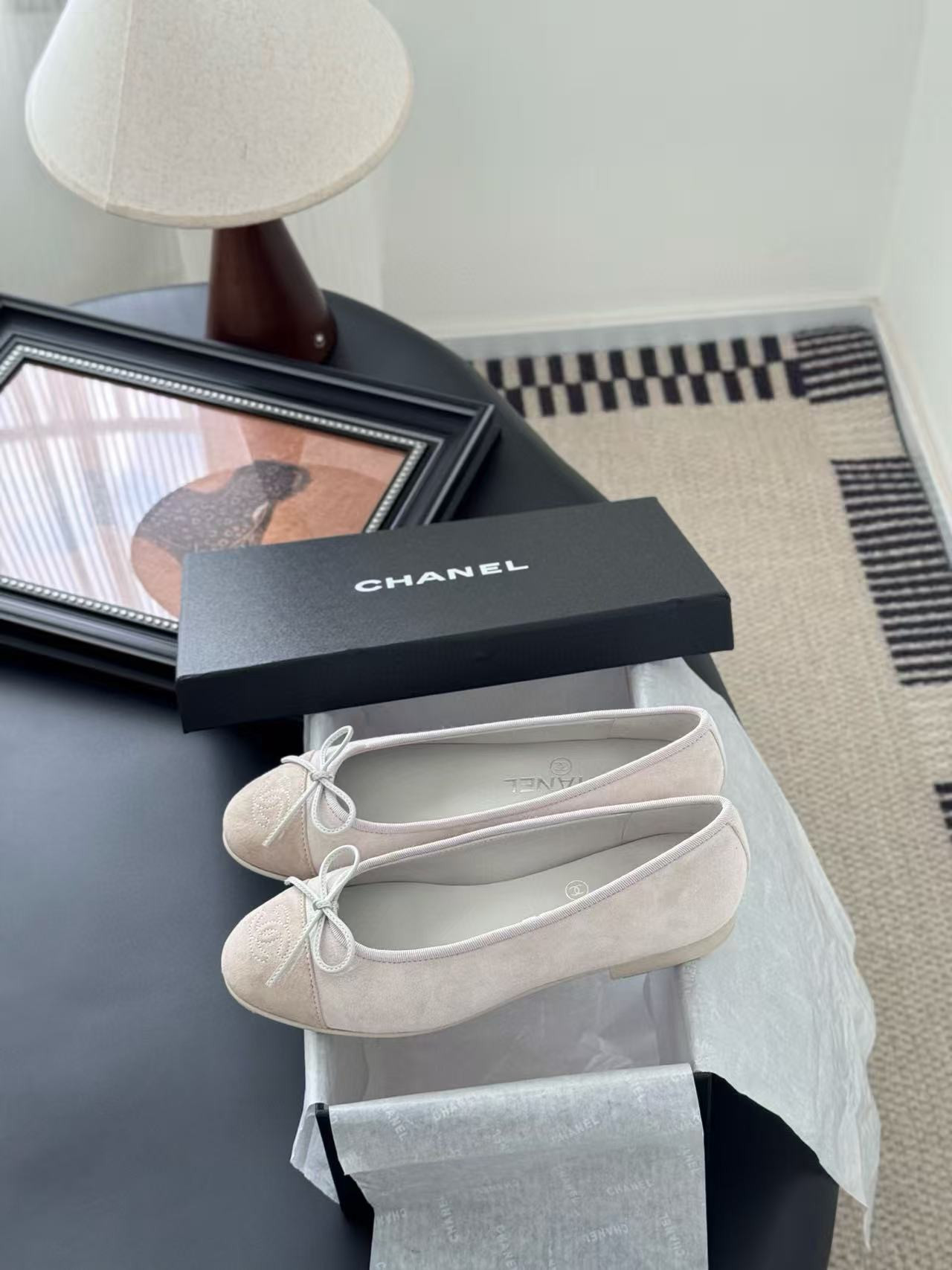 UA Ch*el Ballet flats