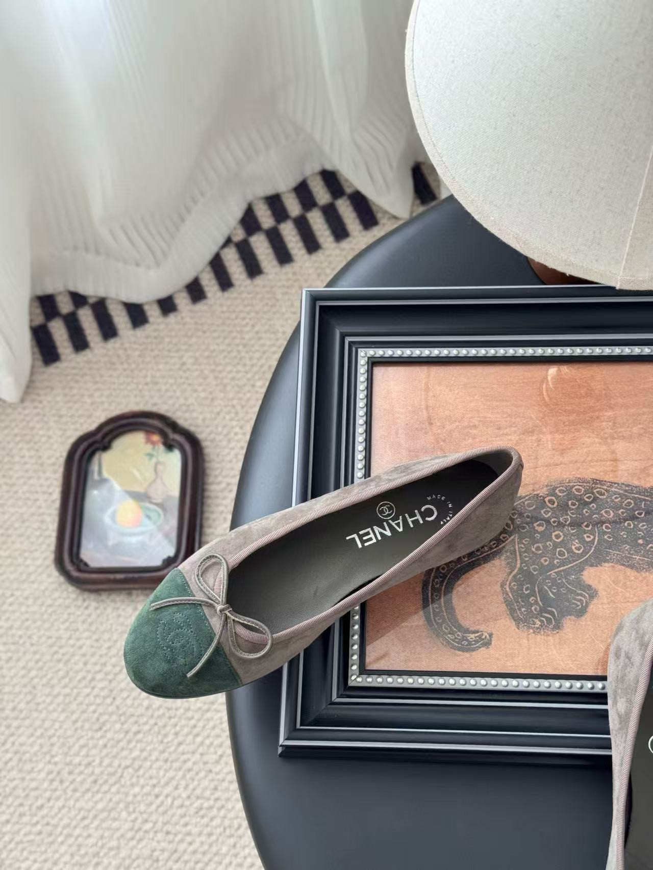 UA Ch*el Ballet flats